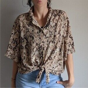 Sanctuary Snakeskin Print Boxy Fit Button-Up Short Sleeve Top Size Medium